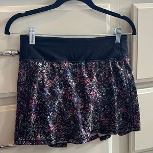 Stylish Black and Pink Women's Skirt floral print size 4